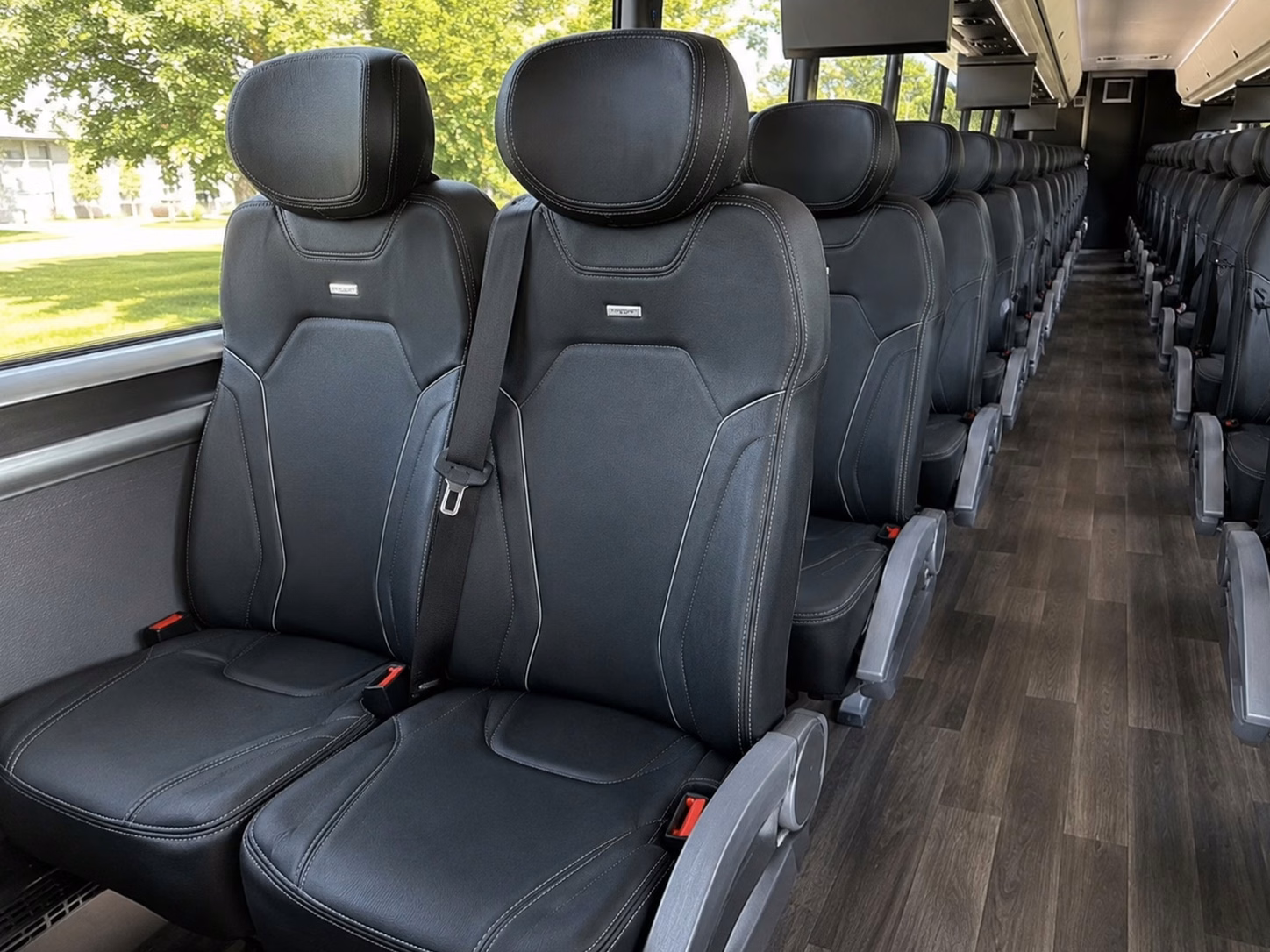 reserve a wellington wedding shuttle bus for your guests staying in west palm beach or boca raton