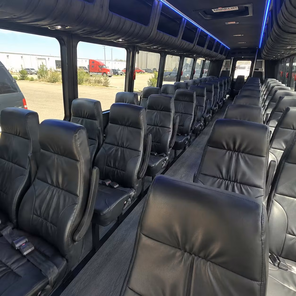 wellington 25 passenger minibus rental